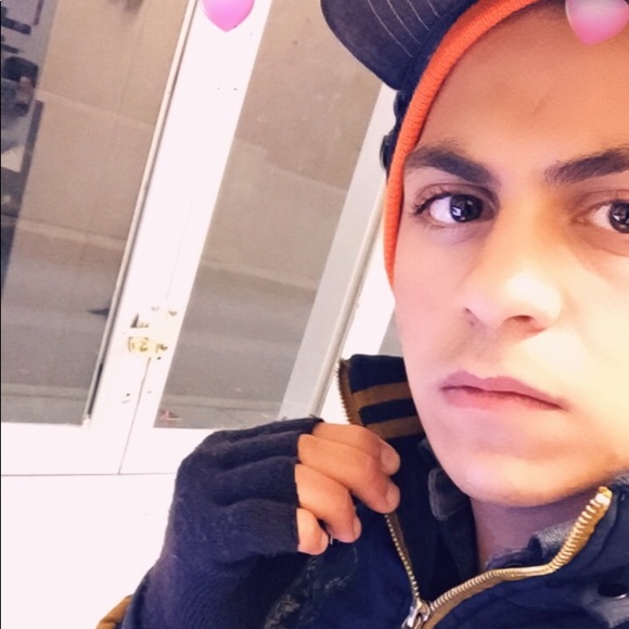 Meet your Posher, Bashar - Picture 1 of 1